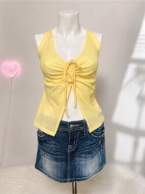 Vintage Pacsun (Eurochick) Y2K Pastel Yellow Ruched Halter Top Open Front L